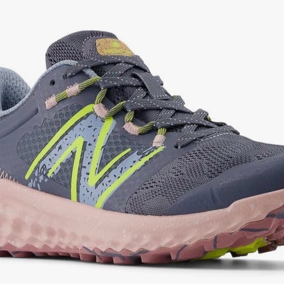 New Balance Women’s fresh foam Garoe V1 Trail Running Shoes. 8Wide - Picture 5 of 5